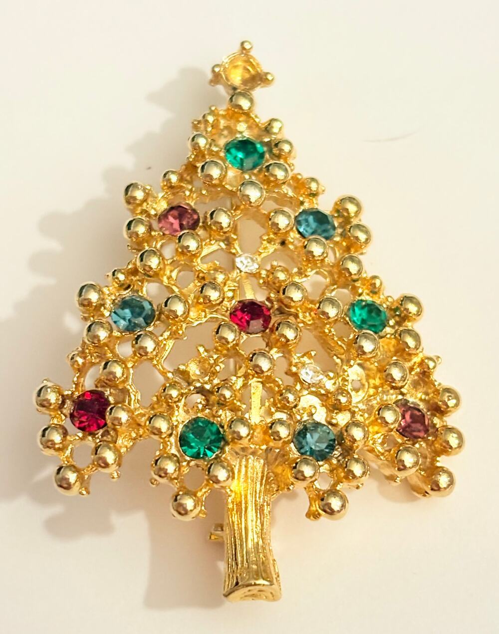 Vintage Rhinestone Christmas Tree Brooch Gold Tone Pin